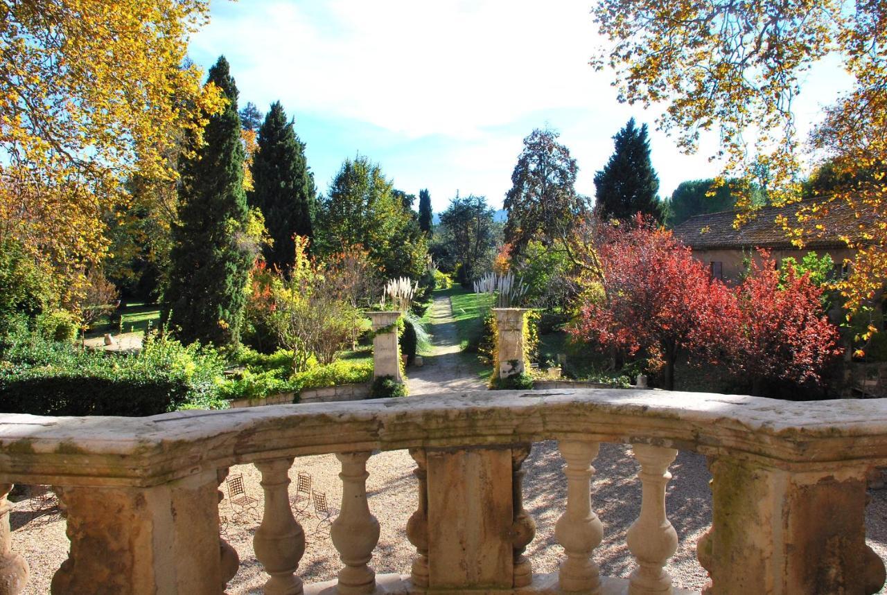 Chateau De Roussan Saint-Remy-de-Provence Exterior photo